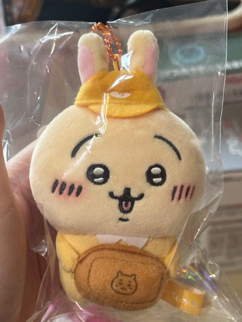 ちいかわ 働くスタッフさんマスコット ハチワレ　うさぎ