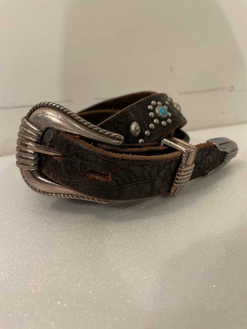 入手困難【15周年記念モデル】ターコイズ×スタッズ プンターレ型押し