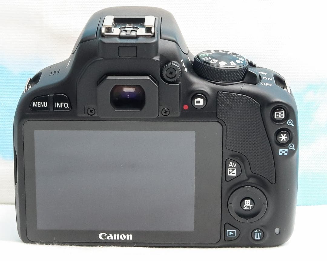 美品⭐️Canon kiss x7⭐️超小型一眼レフ⭐️スマホ転送♪⭐️一眼