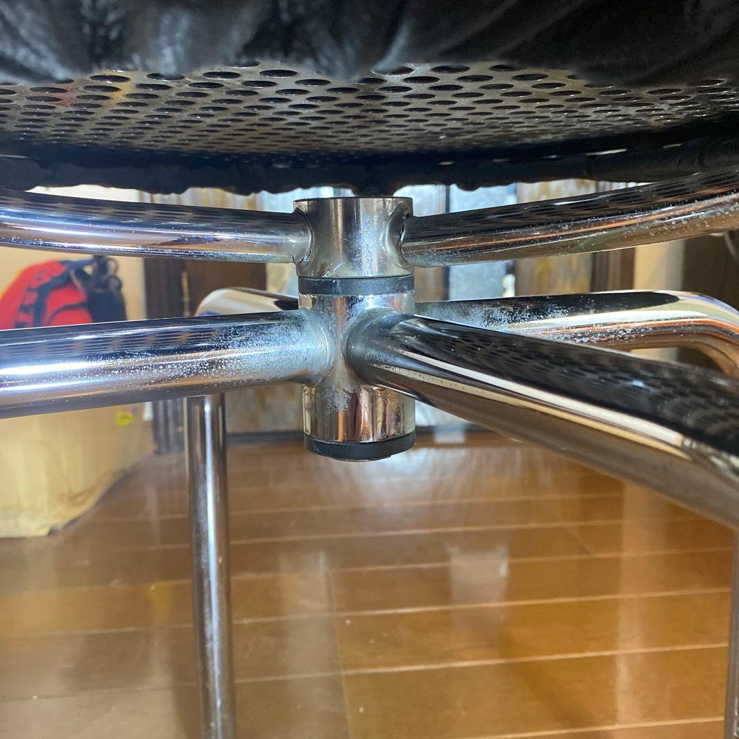 Cassina/OLC7 スウィベルチェアル・ コルビュジエ 二脚セット - メルカリ