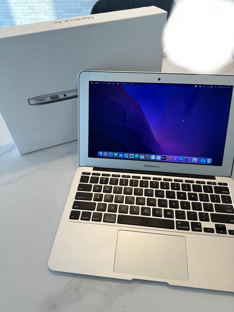 MacBook Air 2015年 11インチ　ストレージ256GB メモリ4G Amazon.co.jp: 【整備済み品】 Apple MacBook Air Early 2015(11インチ