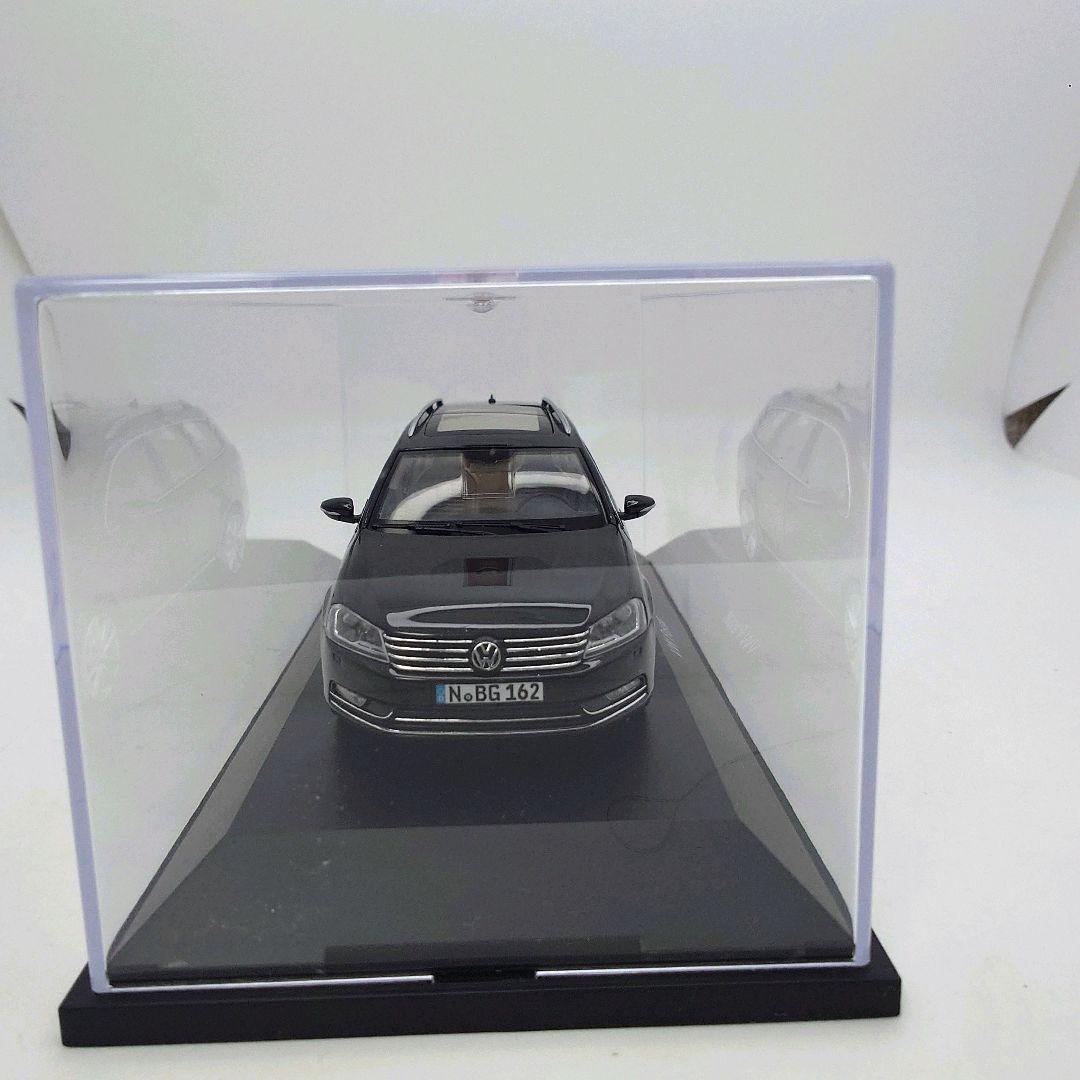 1/43 シュコー フォルクスワーゲン パサート ヴァリアント ミニカー 黒