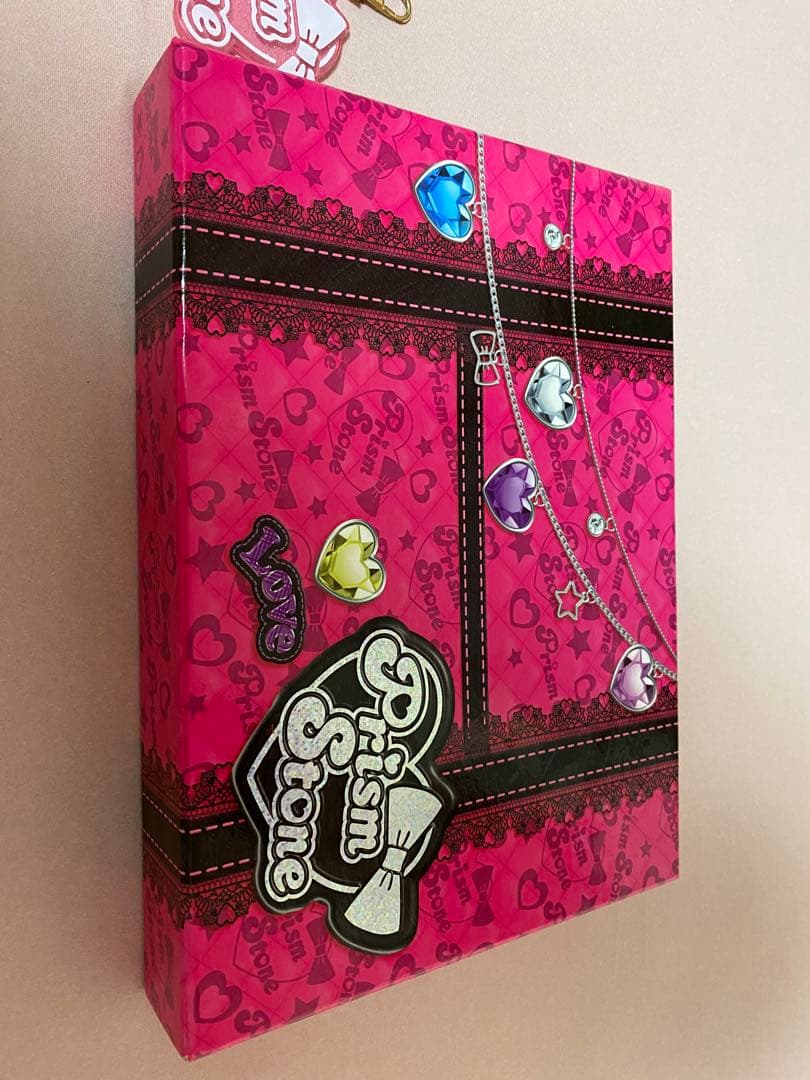 Prism Stone ハートデザイン収納ボックスとプリズムストーン・チャーム類