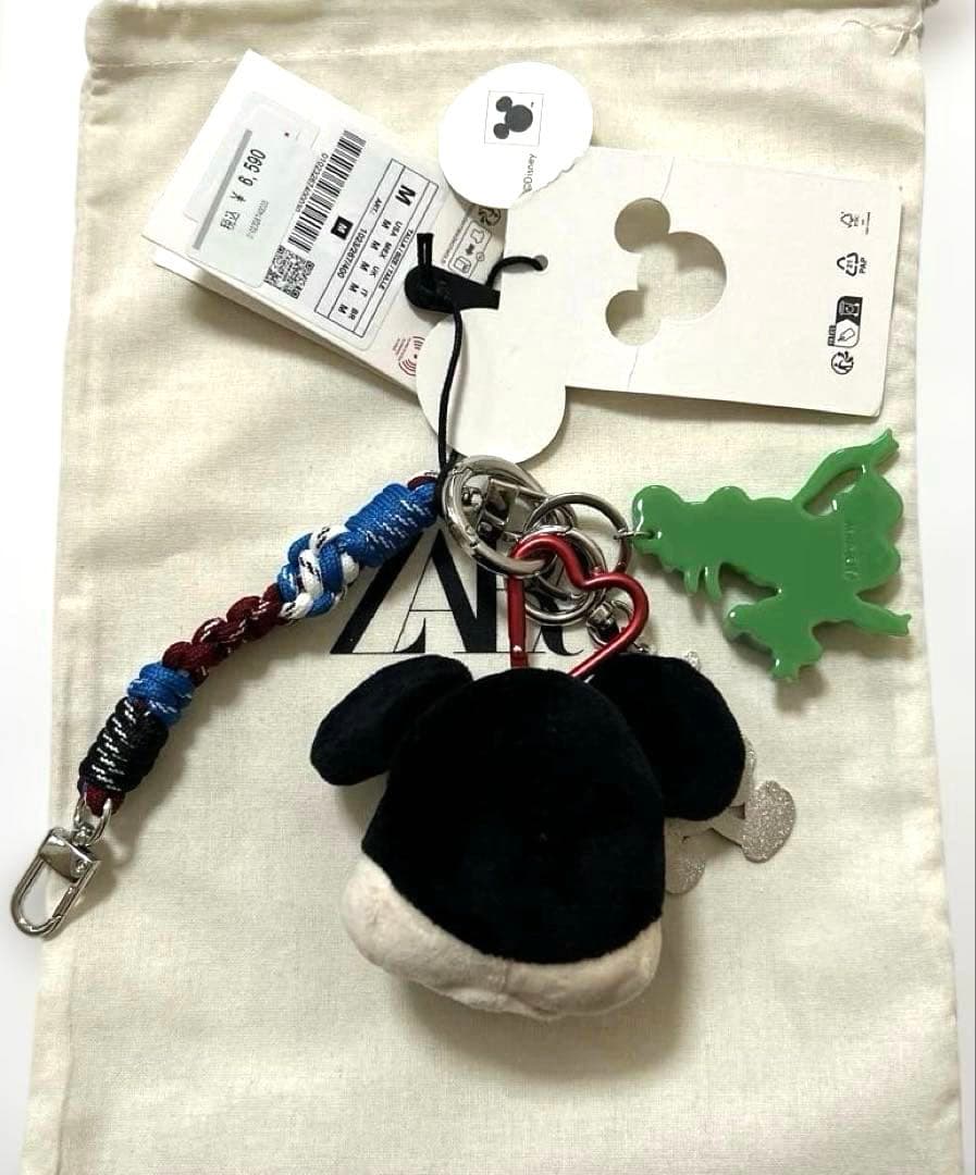 ZARA Disney マルチチャームキーホルダー ミッキーチャーム - メルカリ
