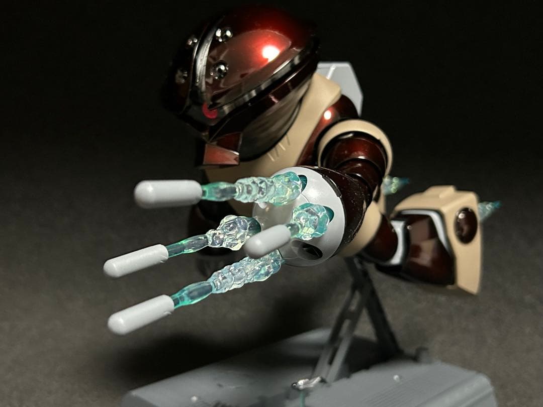 MGアッガイ　キャンディーグラデーション全塗装済み完成品　水転写デカール追加