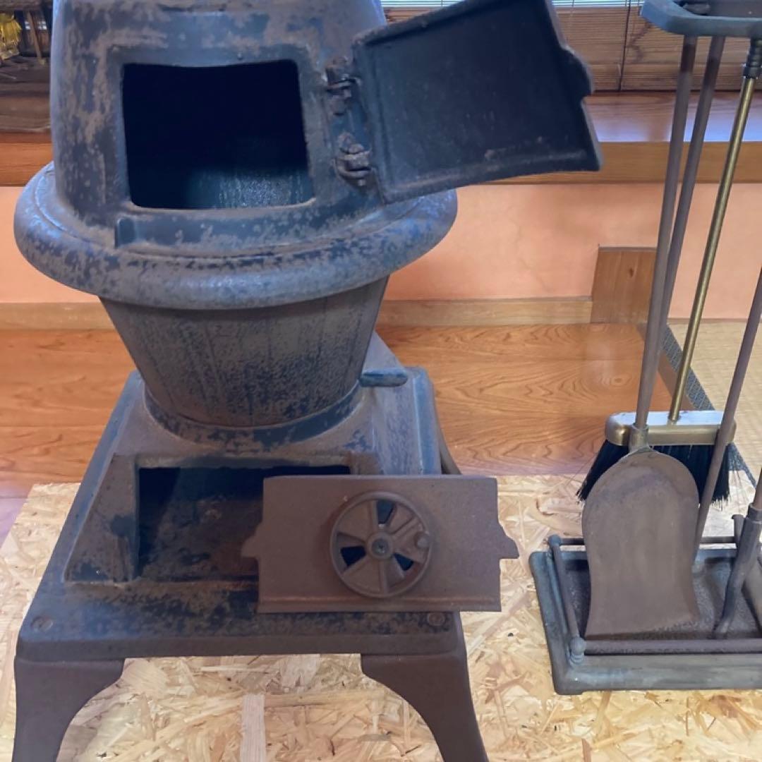 古い薪ストーブ だるまストーブ 鋳物 鉄製 暖炉 置物 レトロ ヴィンテージ