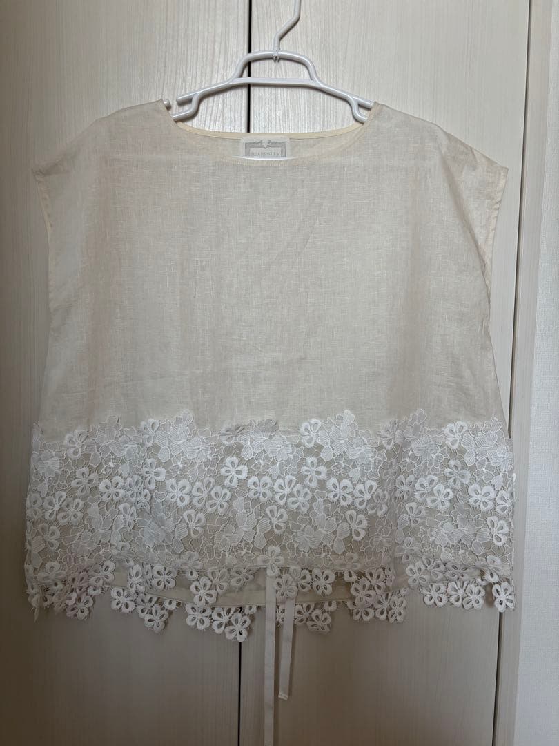 ROSE様専用 ビアズリー 裾レースリネンブラウス - メルカリ