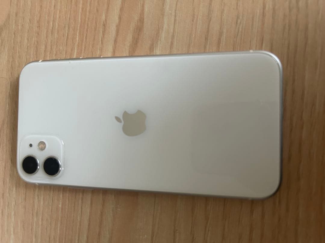 Apple iPhone 11 ホワイト 本体 ジャンク - メルカリ