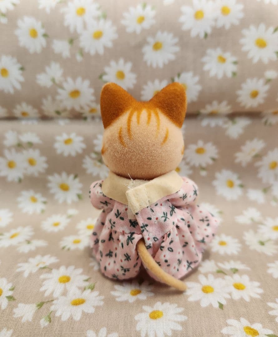 シルバニア　ジンジャーキャットの女の子　オープンハンド