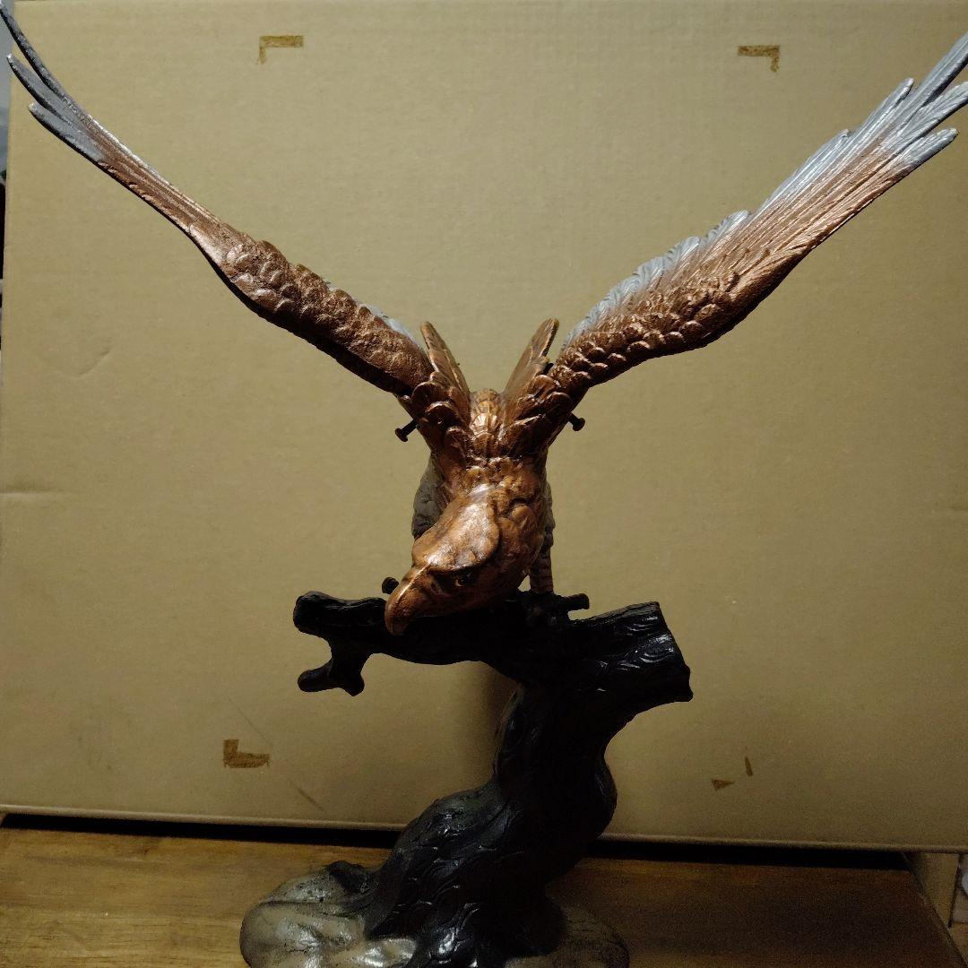 ヴィンテージ鷲の金属彫刻 ブラウン・ゴールド1 - メルカリ