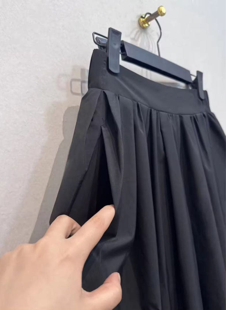 machatt メモリーキュロットパンツ ブラック - メルカリ