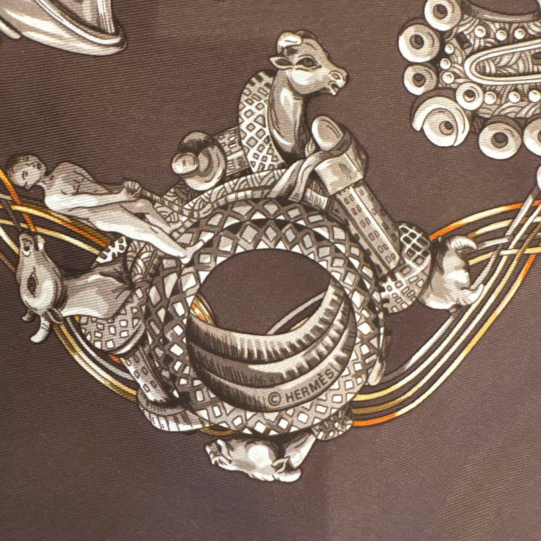 HERMÈS リングモチーフ カレスカーフ