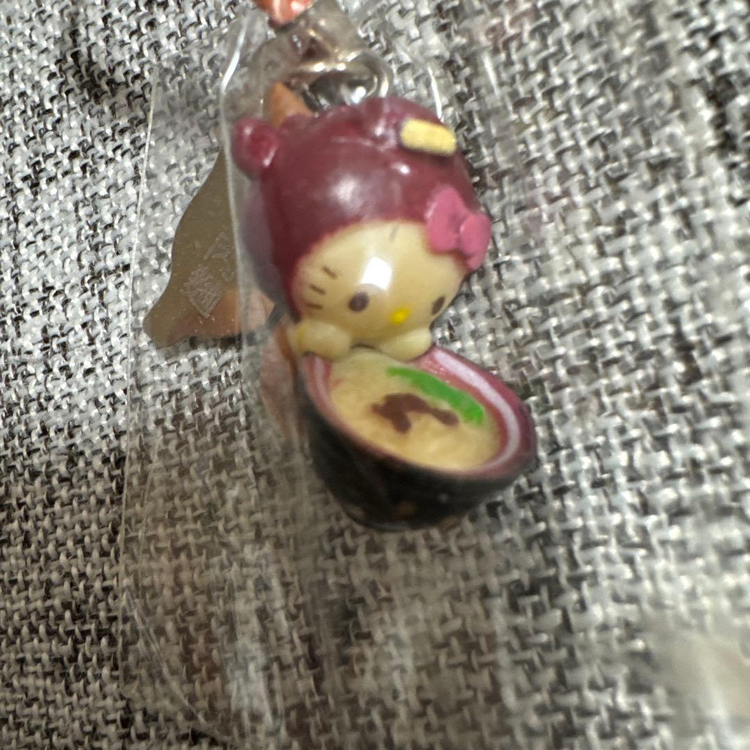 ハローキティ 牛肉ラーメン ストラップ 台湾限定 - メルカリ