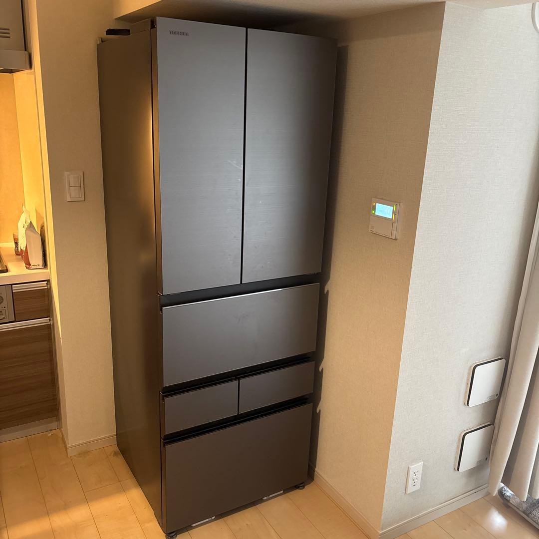 価格相談可【2023年製 ほぼ未使用品】TOSHIBA 6ドア冷蔵庫 シルバー シャープ公式通販】 プラズマクラスター搭載フレンチドア冷蔵庫