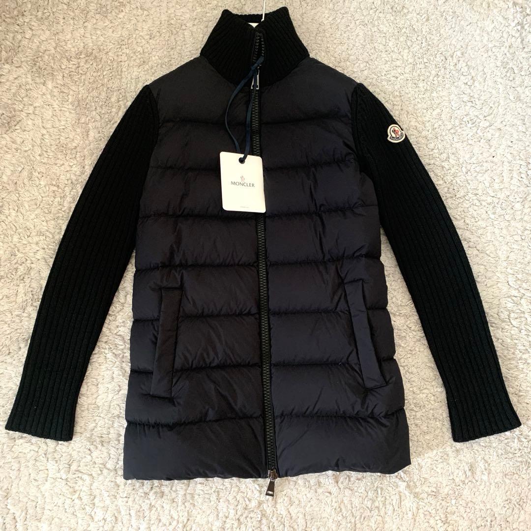 《未使用に近い》モンクレール　ダウンジャケット