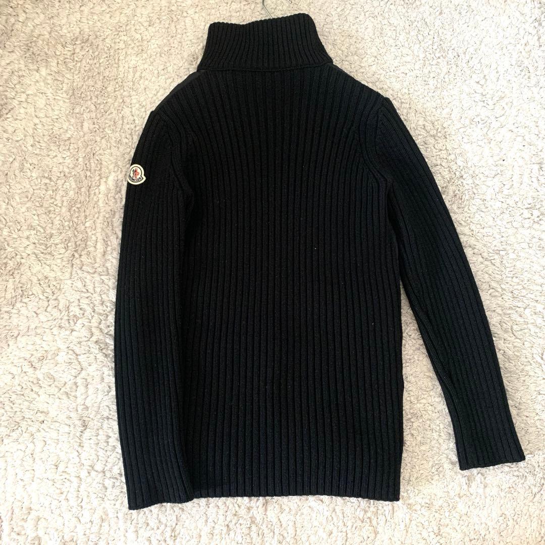 《未使用に近い》モンクレール　ダウンジャケット