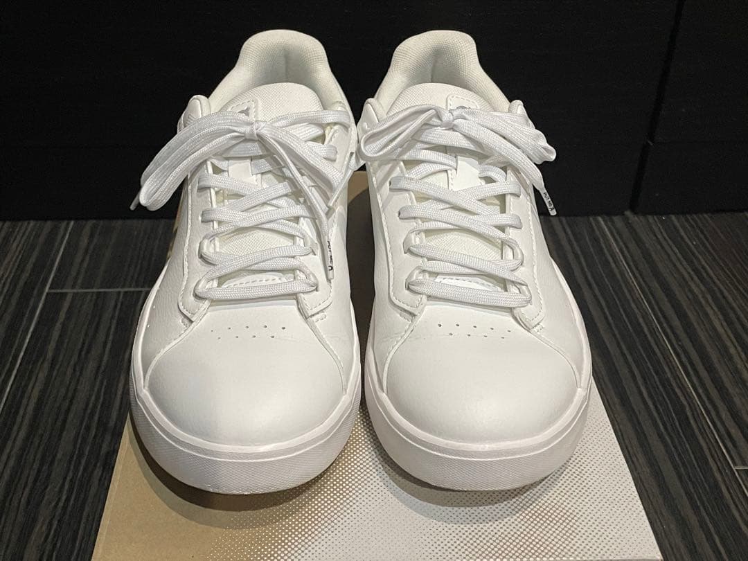 on オン ロジャー アドバンテージ ホワイト スニーカー 26.5cm