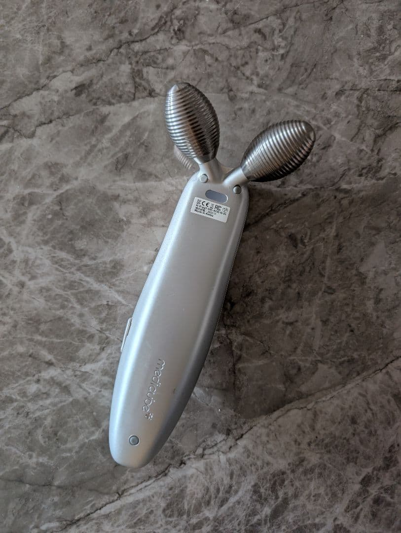 最終値下げ ほぼ新品 メディキューブ:美顔器セット（98000円相当