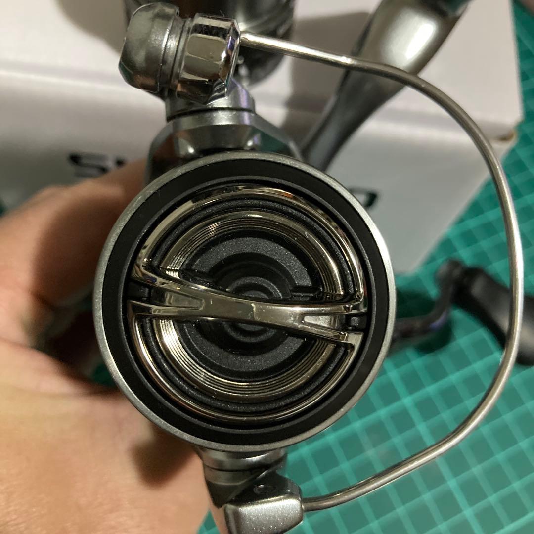 C2000S スピニングリール シルバー 替えスプールセット