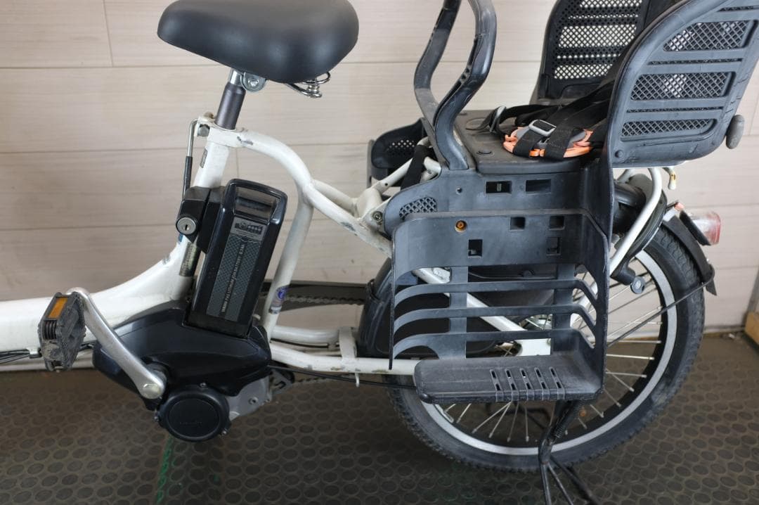 電動自転車ヤマハPAS　KISS　20インチ3段　8.7Ah（4点灯）充電器あり