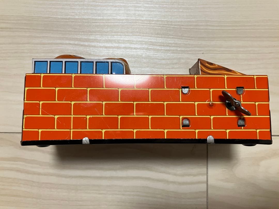 昭和レトロ　ゼンマイ式貯金箱　ブリキ製「HAPPY HIPPO BANK」カバ