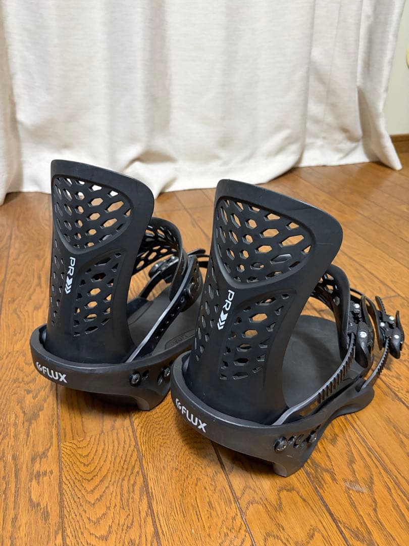 FLUX PR ブラック ビンディング　※ビスが4本しかありません 楽天市場】flux pr ビスの通販