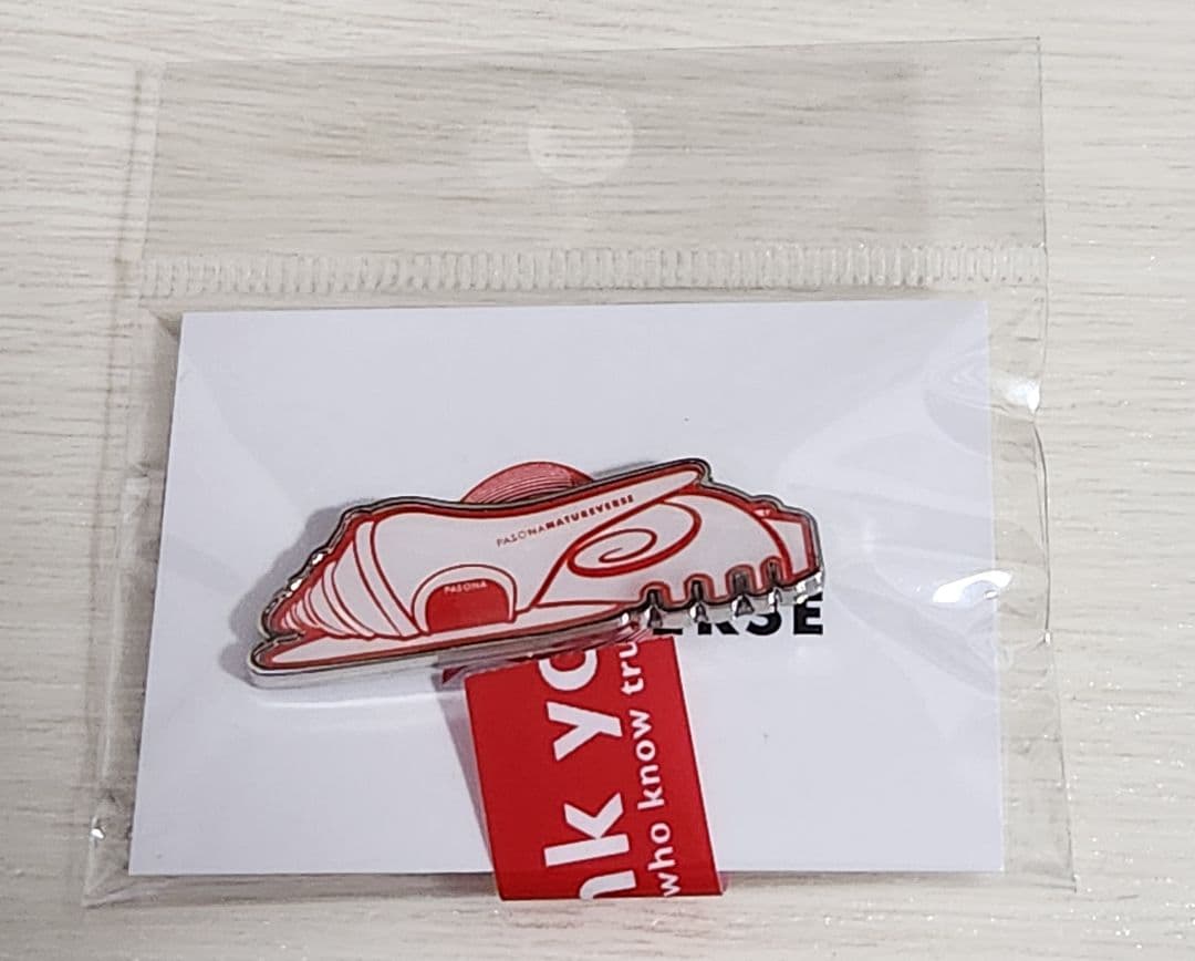 PASONA パビリオン型ピンバッジ - メルカリ