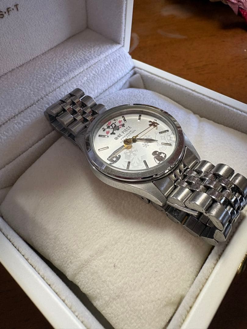 トニートニー・チョッパー 桜の記憶 限定版公式ウォッチ(メタルバンド)