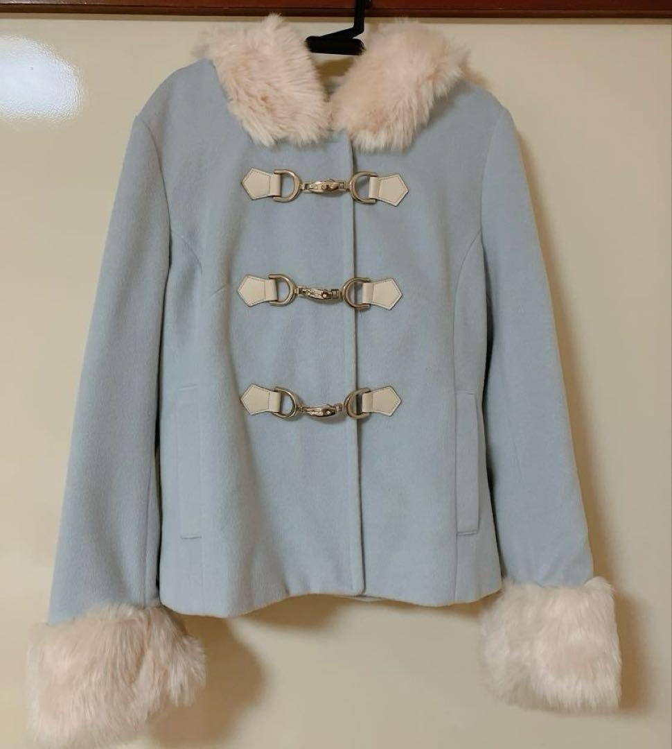 CECIL McBEE ブルー ファー ショートコート - メルカリ