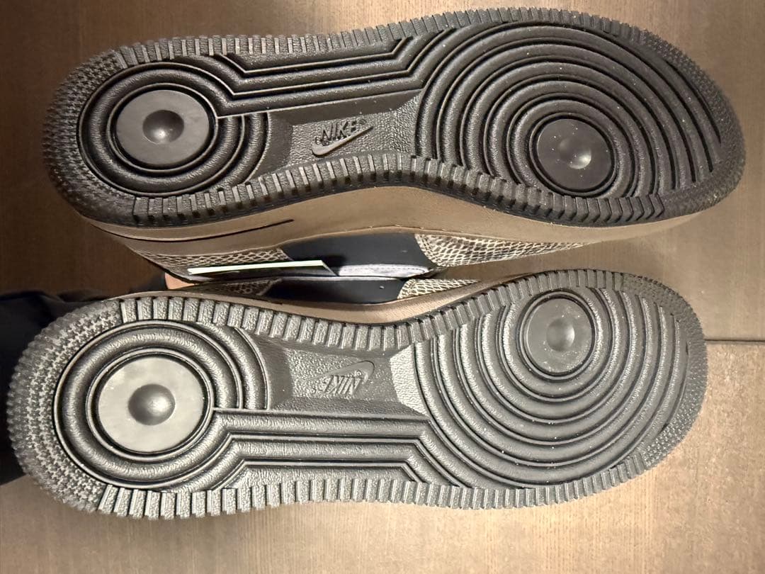 ナイキエアフォース1 スネークスキン 売り切りたい為最終値下げ - メルカリ