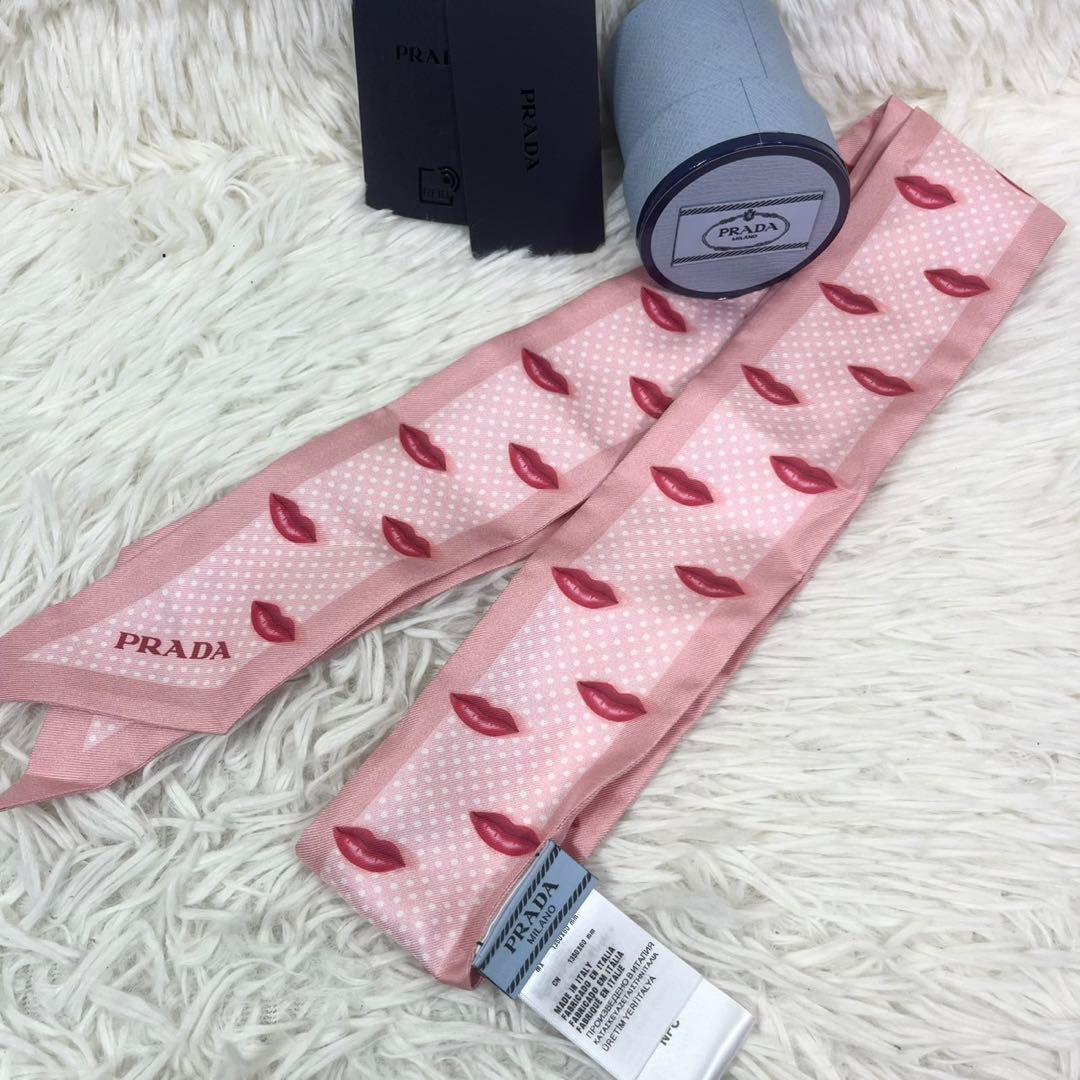 美品】 PRADA プラダ プリントシルクツイル スキニースカーフ リップ