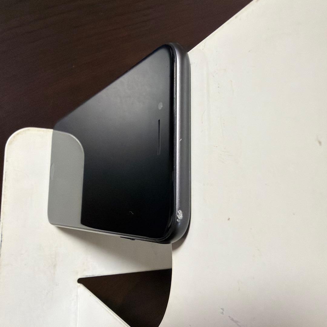 iPhone8 ブラック 64GB - メルカリ