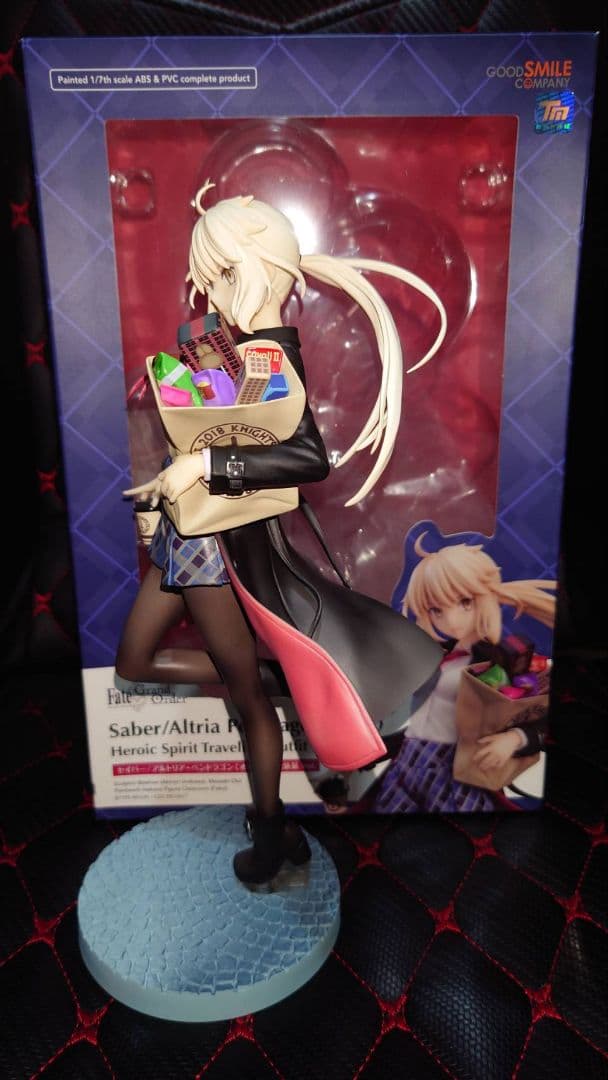 美品 Fate セイバー/アルトリア・ペンドラゴン オルタ 英霊旅装フィギュア