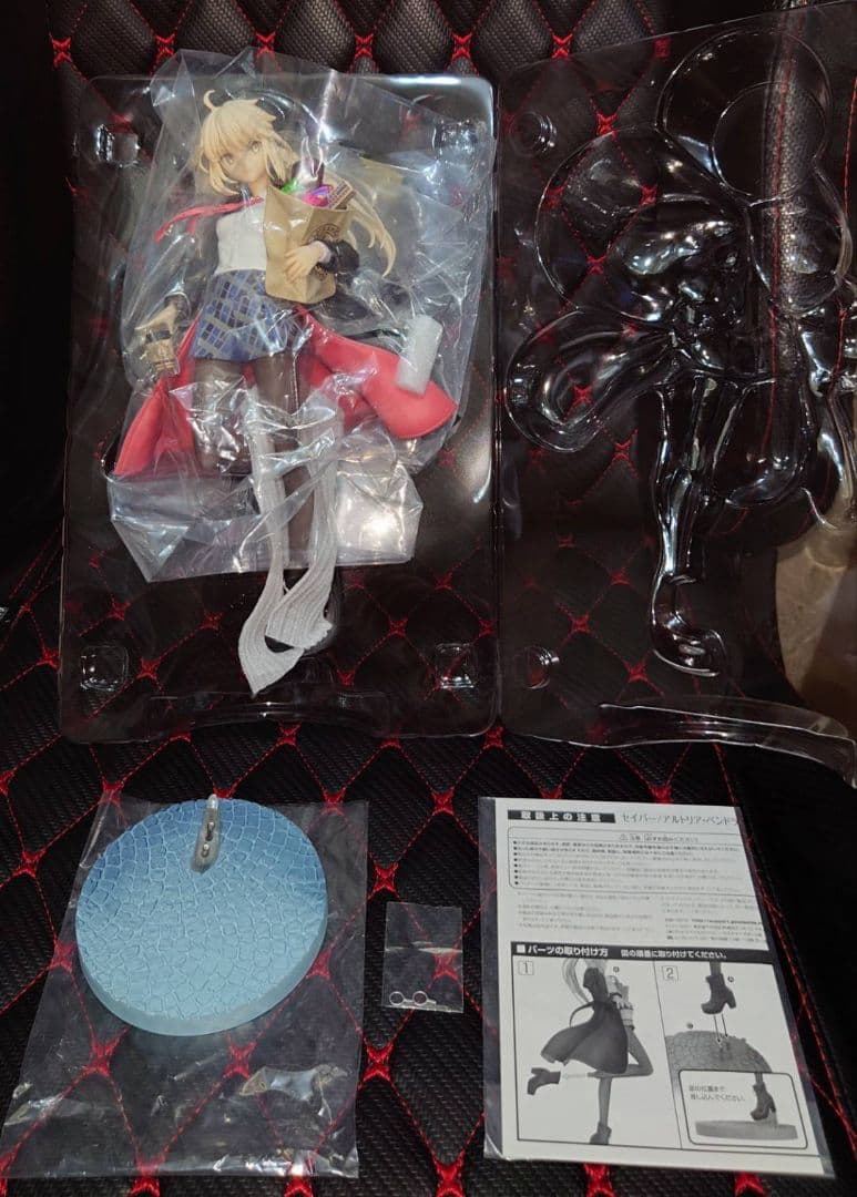 美品 Fate セイバー/アルトリア・ペンドラゴン オルタ 英霊旅装フィギュア