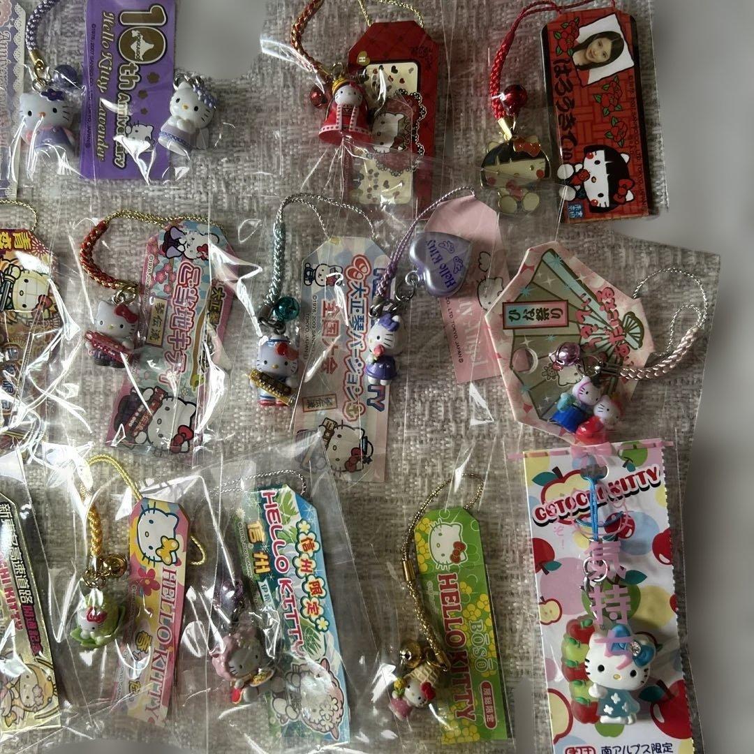 ご当地キティちゃん　【選りすぐり90個】