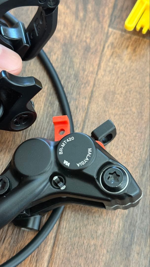 コリドラス様専用シマノ M4100/MT420 ブレーキ 前後セット 新車外し
