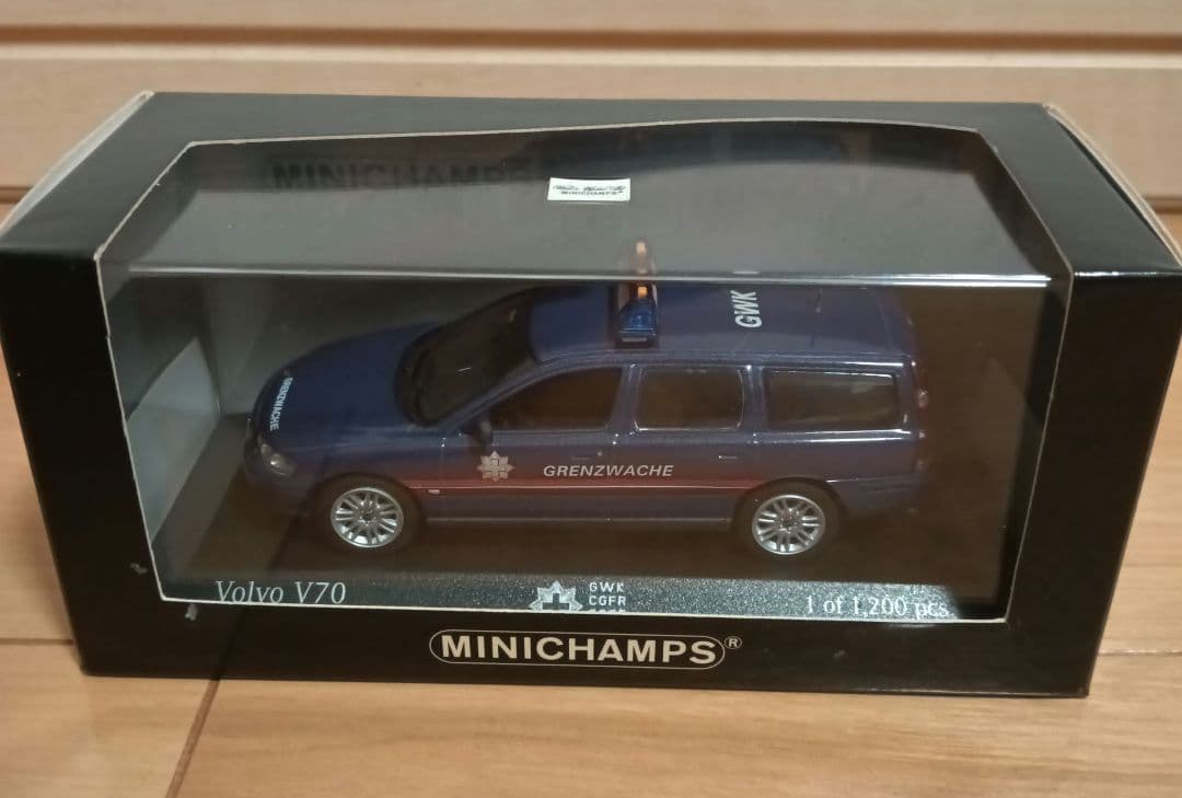 MINICHAMPS✪Volvo V70 Grenzwache Schweiz