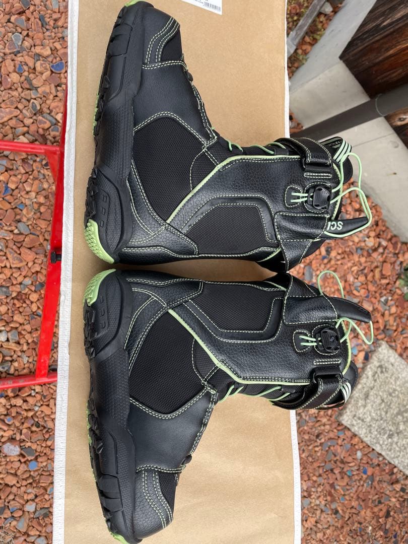 DEELUXE LARA STAGE 22.5cm ジュニア ブーツ