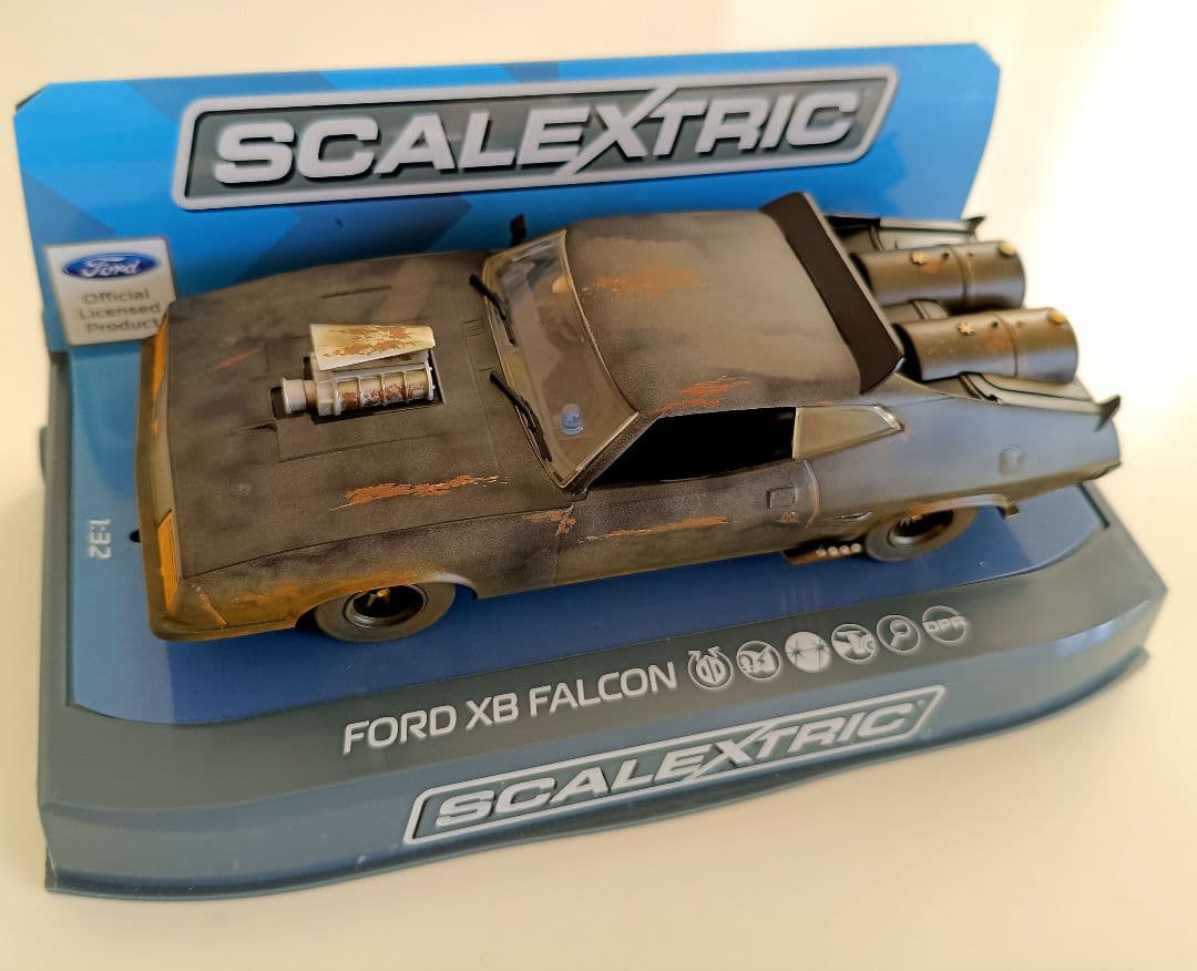 SCALEXTRIC Ford XB Falcon 1/32 スケールモデル