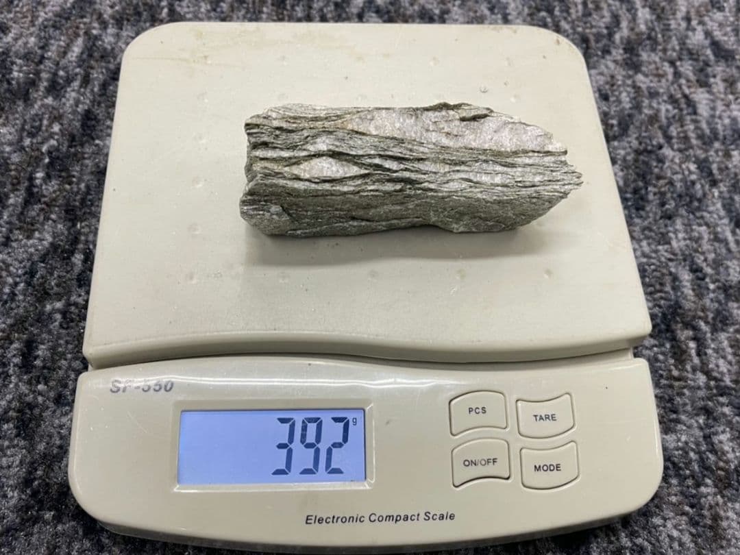 高数値5.721μSv バトガシュタイン鉱石（ラドン鉱石）　0.392kg