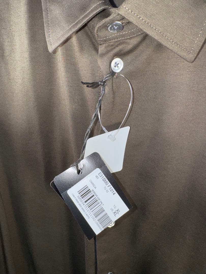 エンポリオアルマーニ】新品タグ付き定価68,000円ストレッチシャツXL