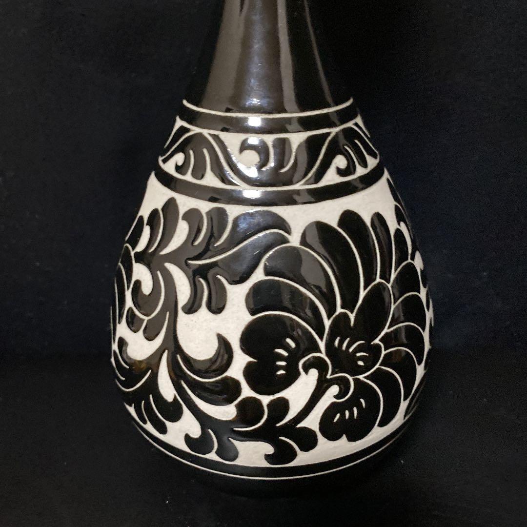 中国陶磁器 磁州窯 掻き落とし壺 花瓶 花唐草模様 - メルカリ