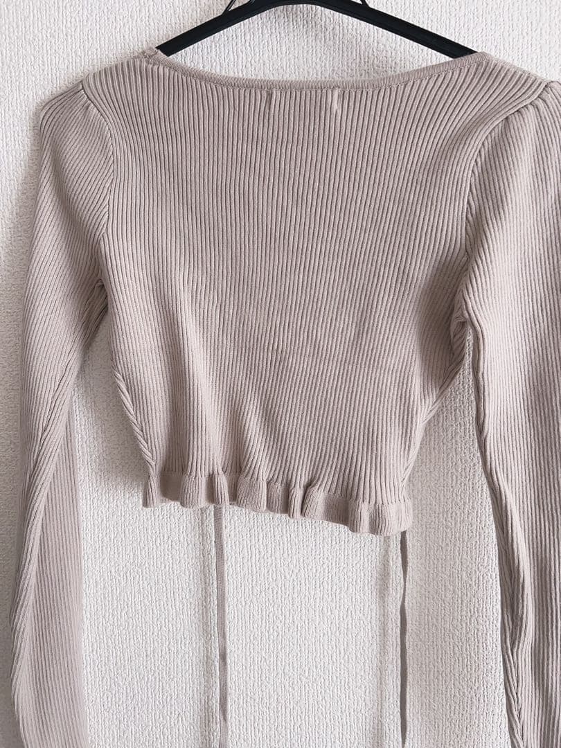 pium ヨーク切替ハートボタン長袖ニット - メルカリ