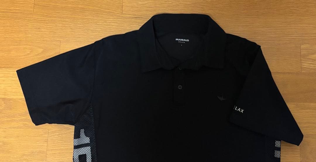 ウノピゥウノウグァーレトレ リラックス ポロシャツとパンツ 2点