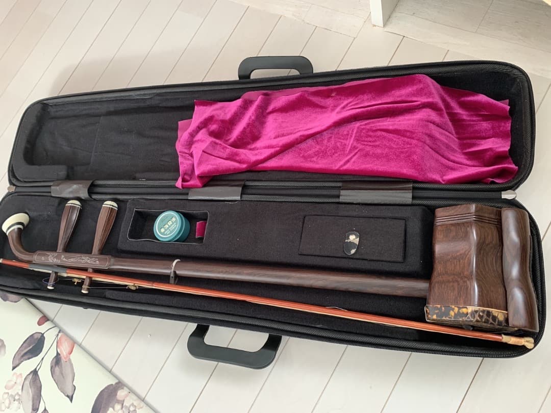 楽器　二胡 二胡専門店がおすすめする初心者15点セット 鳴らしやすい紅木二胡にDVD