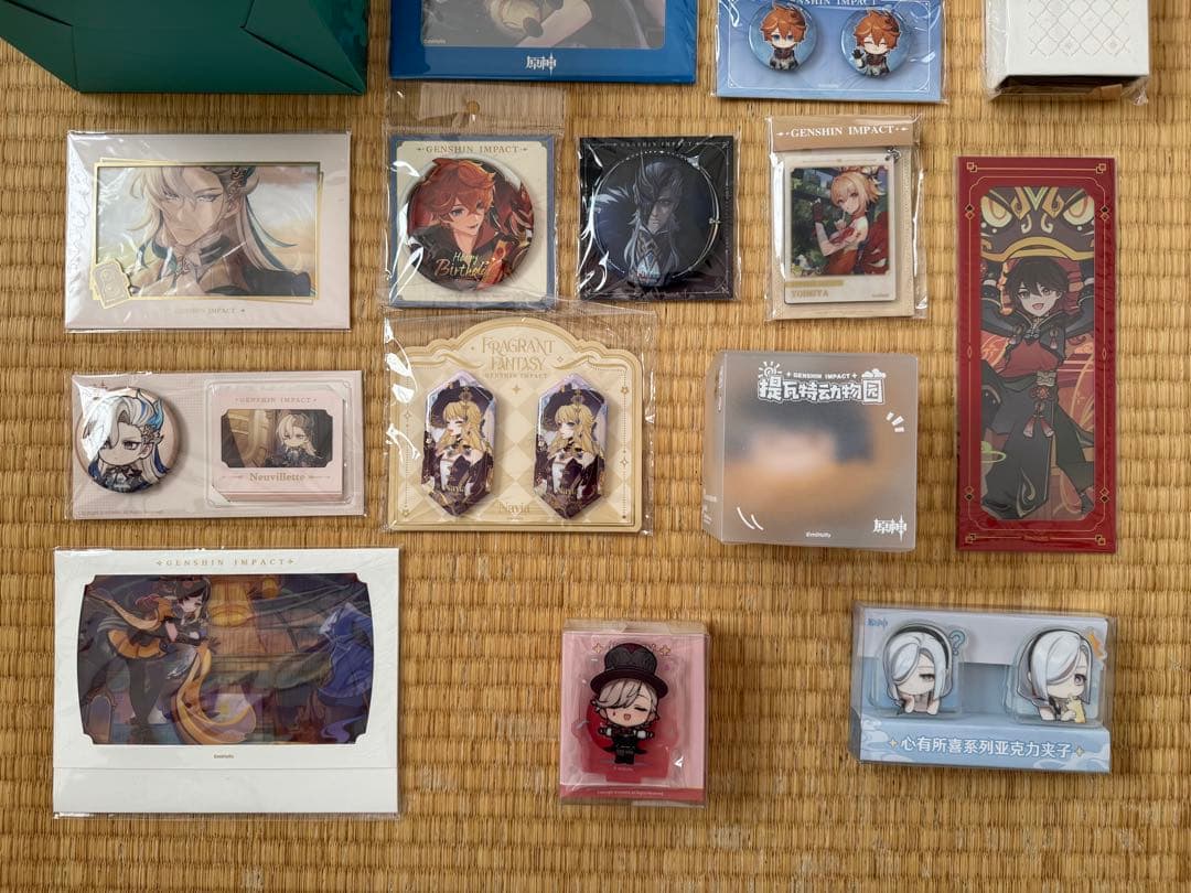 【原神】【公式正規品】 原神 福袋 缶バッジ アクスタ 色紙 フィギュア