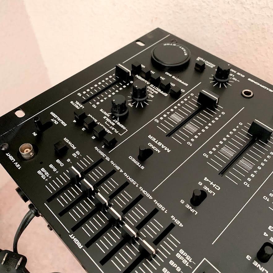 Numark DM1675 高性能4ch サンプラー搭載 DJミキサー - メルカリ