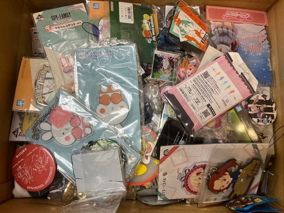 ノンジャンル雑貨　アニメグッズ　300個以上　大量まとめ売り　G