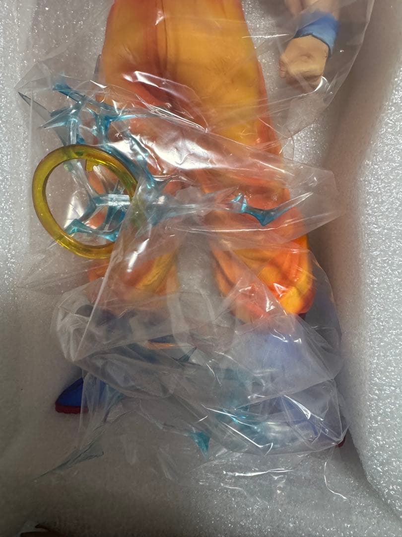 ドラゴンボールZ 孫悟空 超サイヤ人2 フィギュアLED台座付き PVC製