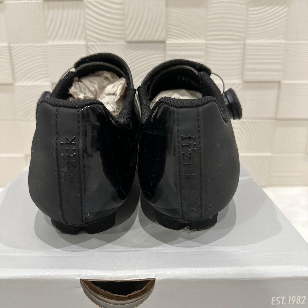 fizik r3b aria 42サイズ　27.0cm